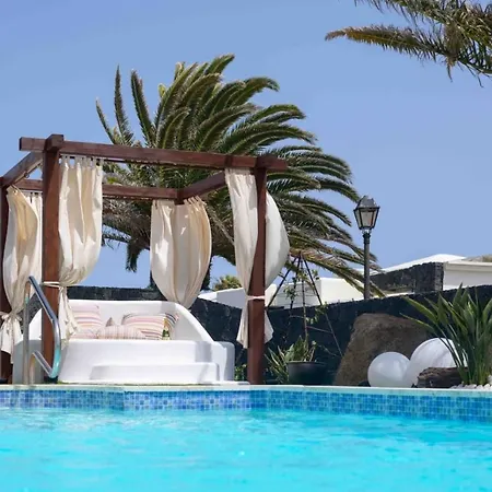 Villa Eslanzarote Rosa, Heated Pool, Jacuzzi, Super Wifi, Sat Tv Playa Blanca (Lanzarote)