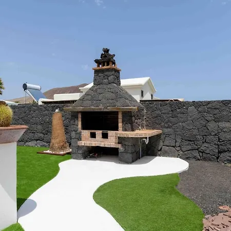 Eslanzarote Rosa, Heated Pool, Jacuzzi, Super Wifi, Sat Tv Villa Playa Blanca (Lanzarote)