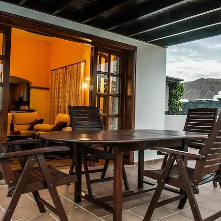 Eslanzarote Rosa, Heated Pool, Jacuzzi, Super Wifi, Sat Tv Villa *