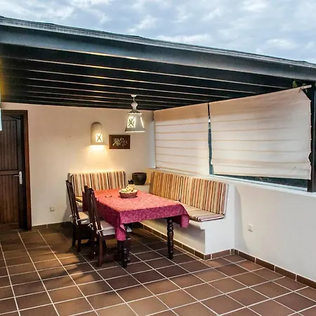 Eslanzarote Rosa, Heated Pool, Jacuzzi, Super Wifi, Sat Tv Villa *